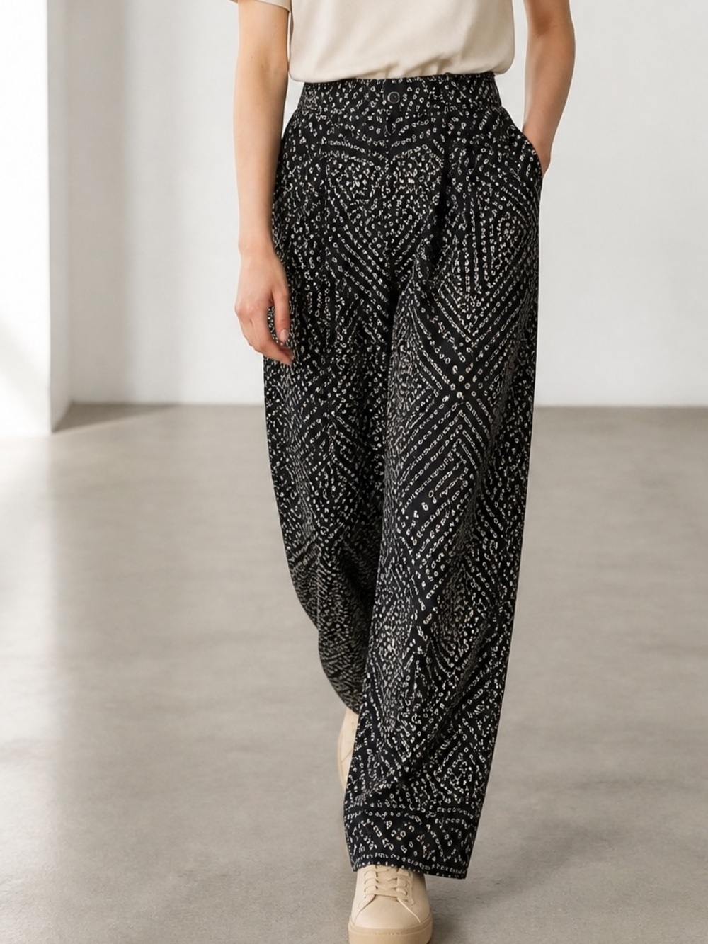 Vintage Laurè Silk Black and Cream Wide Leg Pants